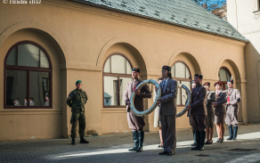 Připomenutí spolupráce mezi Hradní stráží a Českou obcí sokolskou